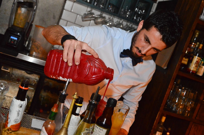 Bistrobar Live Hamra on Saturday Night